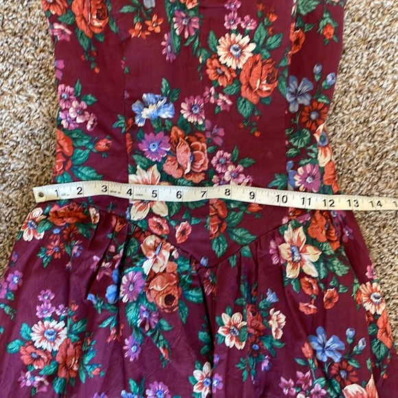 Vintage 80’s multi colored floral print halter neck dress w/sweetheart neckline - Picture 13 of 14